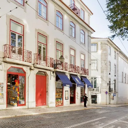 Update Urban Chic Flat In 19th Century Building 2 Bedrooms & 2 Bathrooms & Ac Alfama District Lissabon