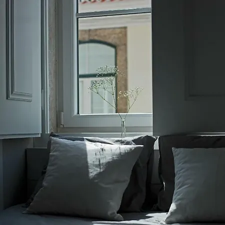 Update Urban Chic Flat In 19th Century Building 2 Bedrooms & 2 Bathrooms & Ac Alfama District Апартаменты