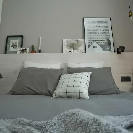 Апартаменты Update Urban Chic Flat In 19th Century Building 2 Bedrooms & 2 Bathrooms & Ac Alfama District