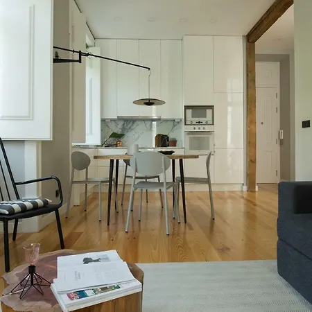 Апартаменты Update Urban Chic Flat In 19th Century Building 2 Bedrooms & 2 Bathrooms & Ac Alfama District Лиссабон