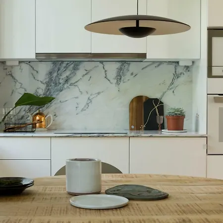 Update Urban Chic Flat In 19th Century Building 2 Bedrooms & 2 Bathrooms & Ac Alfama District 公寓