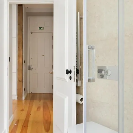 Apartment Update Urban Chic Flat In 19th Century Building 2 Bedrooms & 2 Bathrooms & Ac Alfama District